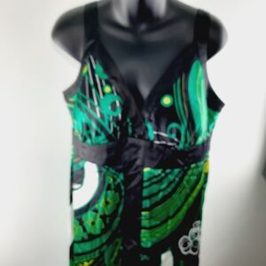 🌹Elegant Backless Dress in Green and Black